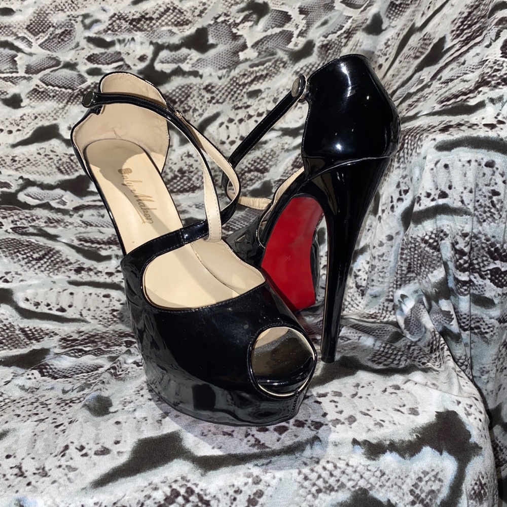 Platform stilettos - Picture 2 of 2